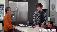 play Treat de vacaciones compartido: Macy Meadows, Penny Barber y Tyler Cruise - Real amateur Teenie Sexo