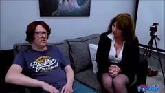play MILF LADY BUSTY AVA SPEGNA CUMATO SOTTO INTENTENTE POV POV E LECCHINA