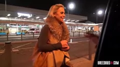play Amateur Sasha Steele follada en una camioneta con una gran polla