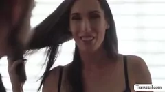 play Brunetka shemale mamuśka na oklep pasierba z dużymi cyckami i tyłkiem