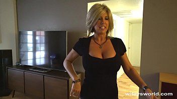 play Mature blonde with big tits fucked in love by her babe