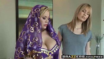 play Araberin wird geilen Hardcore, wenn sie masturbiert