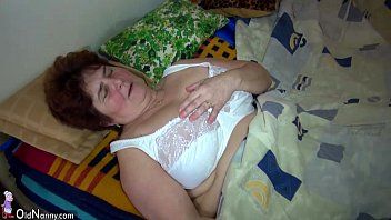 play Milf wants an urgent cock in her plump and wide pussy