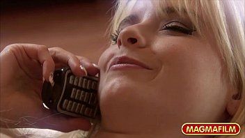 play جاء كس الشقراء عبر الديك الذي يضاجعها