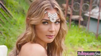 play Sexy moment of masturbation with a gorgeous blonde fire