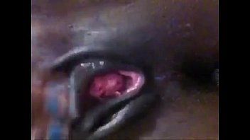 play Futai cu un parteneri de negri africani pe podea cu orgasm interna