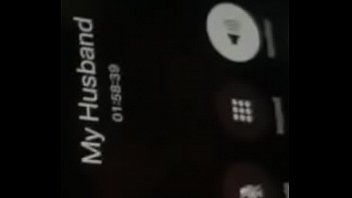 play A French woman gives a blowjob while talking to the man on the phone