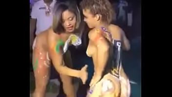 play Jovem puta loira que senta de costas e faz oral xxx de outro tempo