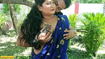 play She penetrates him next to her lover